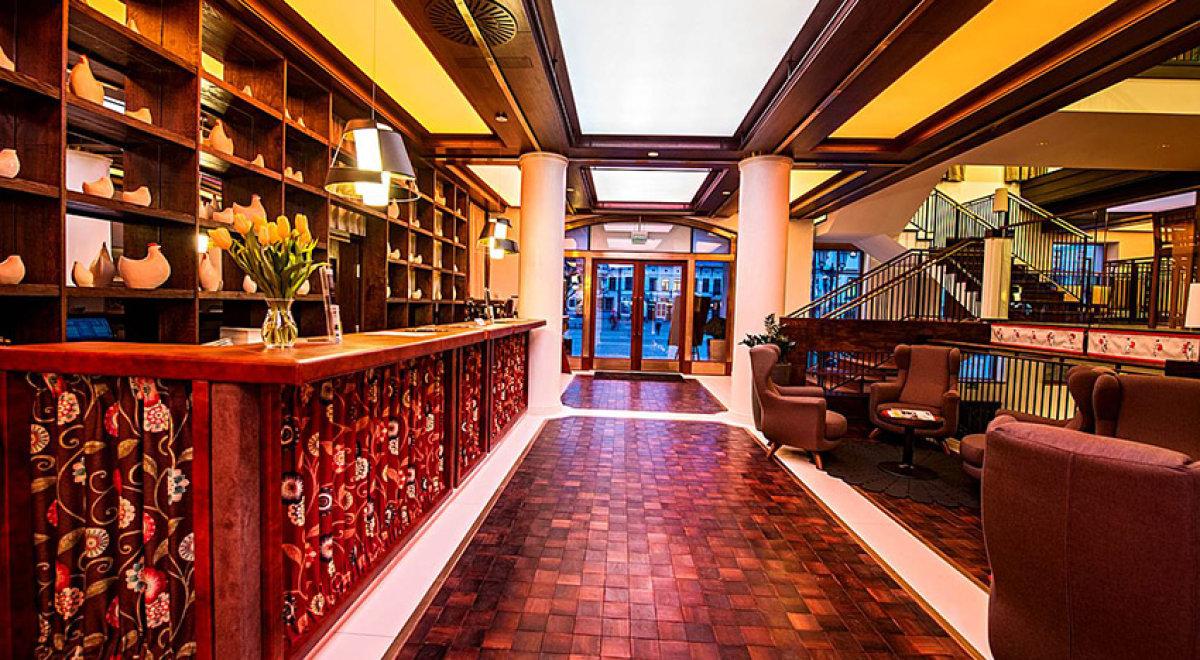 Hotel Bristol Tradition And Luxury Жешов Екстериор снимка The lobby of the hotel