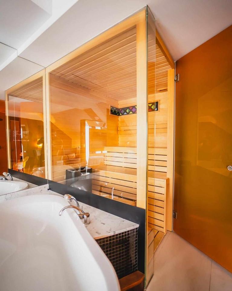 Hotel Bristol Tradition And Luxury Жешов Екстериор снимка A Finnish sauna