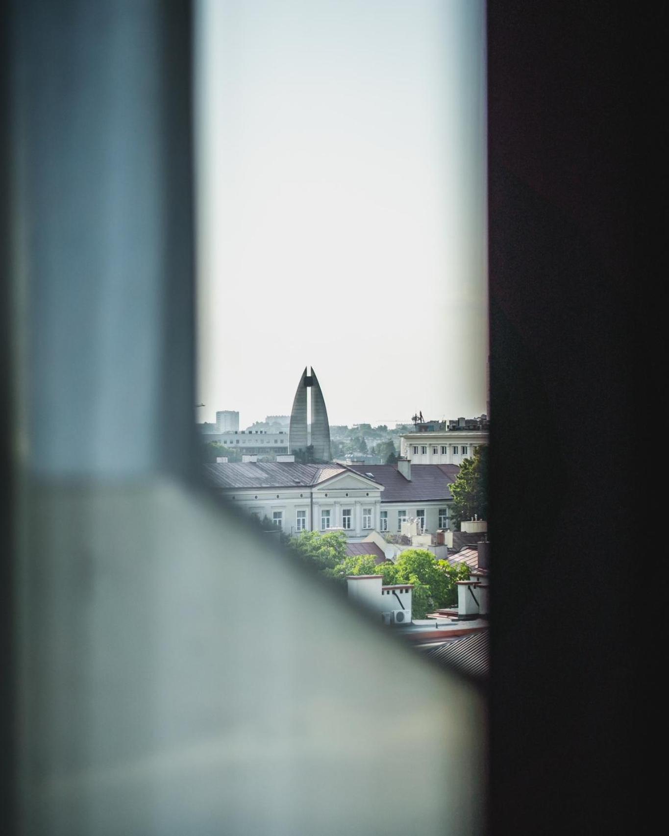 Hotel Bristol Tradition And Luxury Жешов Екстериор снимка View of the church from the west