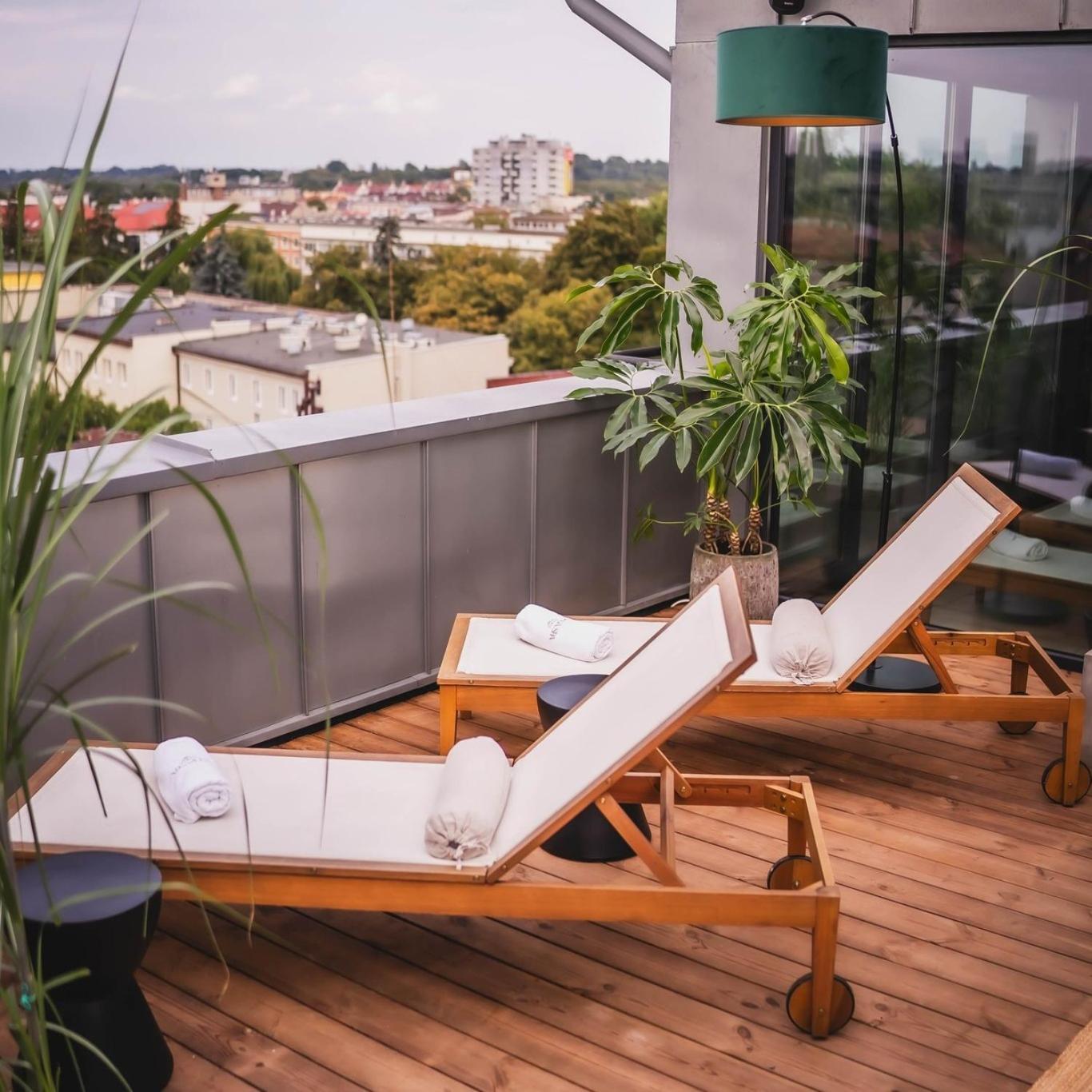 Hotel Bristol Tradition And Luxury Жешов Екстериор снимка The rooftop terrace